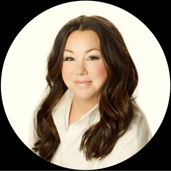 Meet your Posher, Colleen - Picture 1 of 1